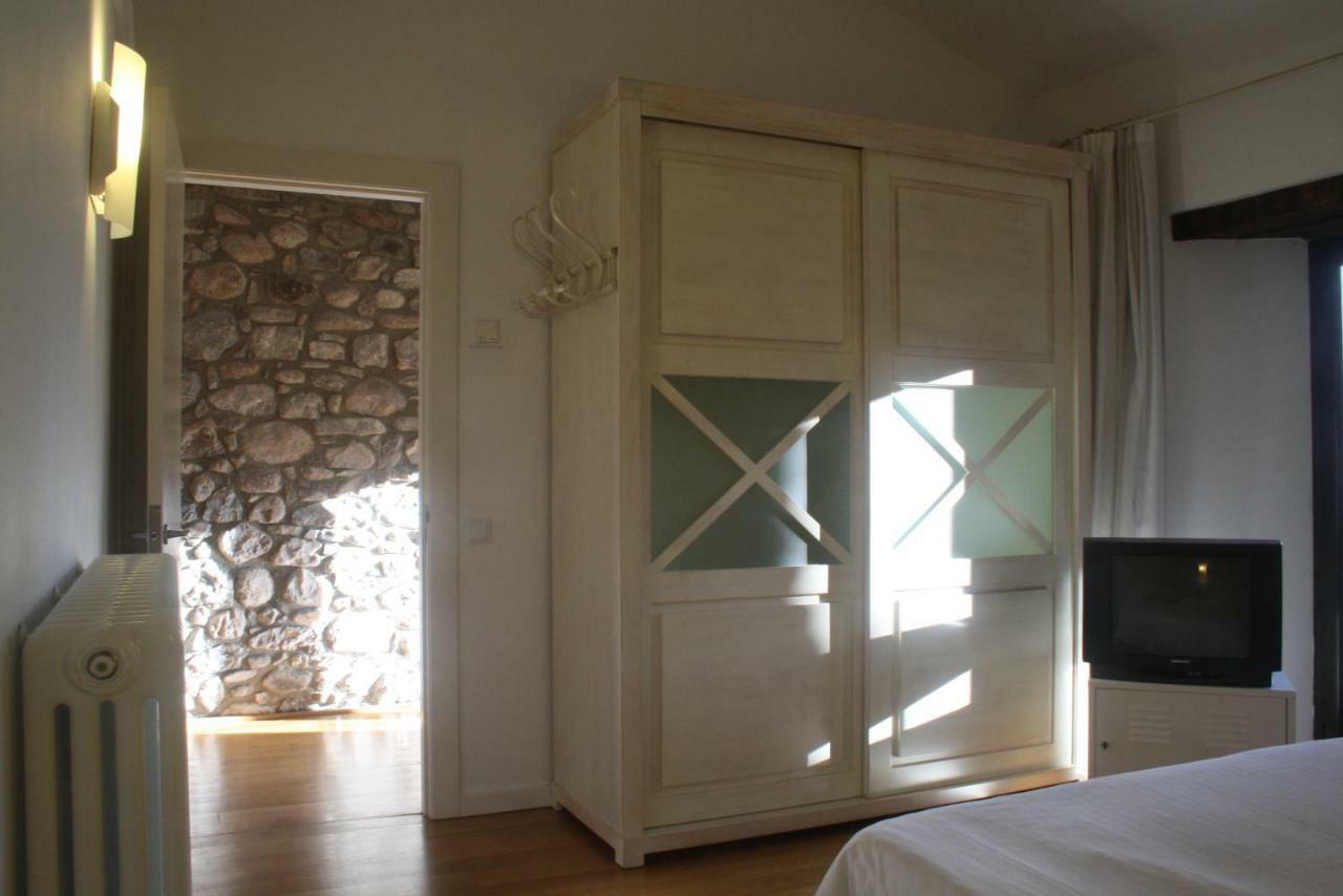 El Castell De La Pobla De Lillet (Adults Only) Villa Kültér fotó