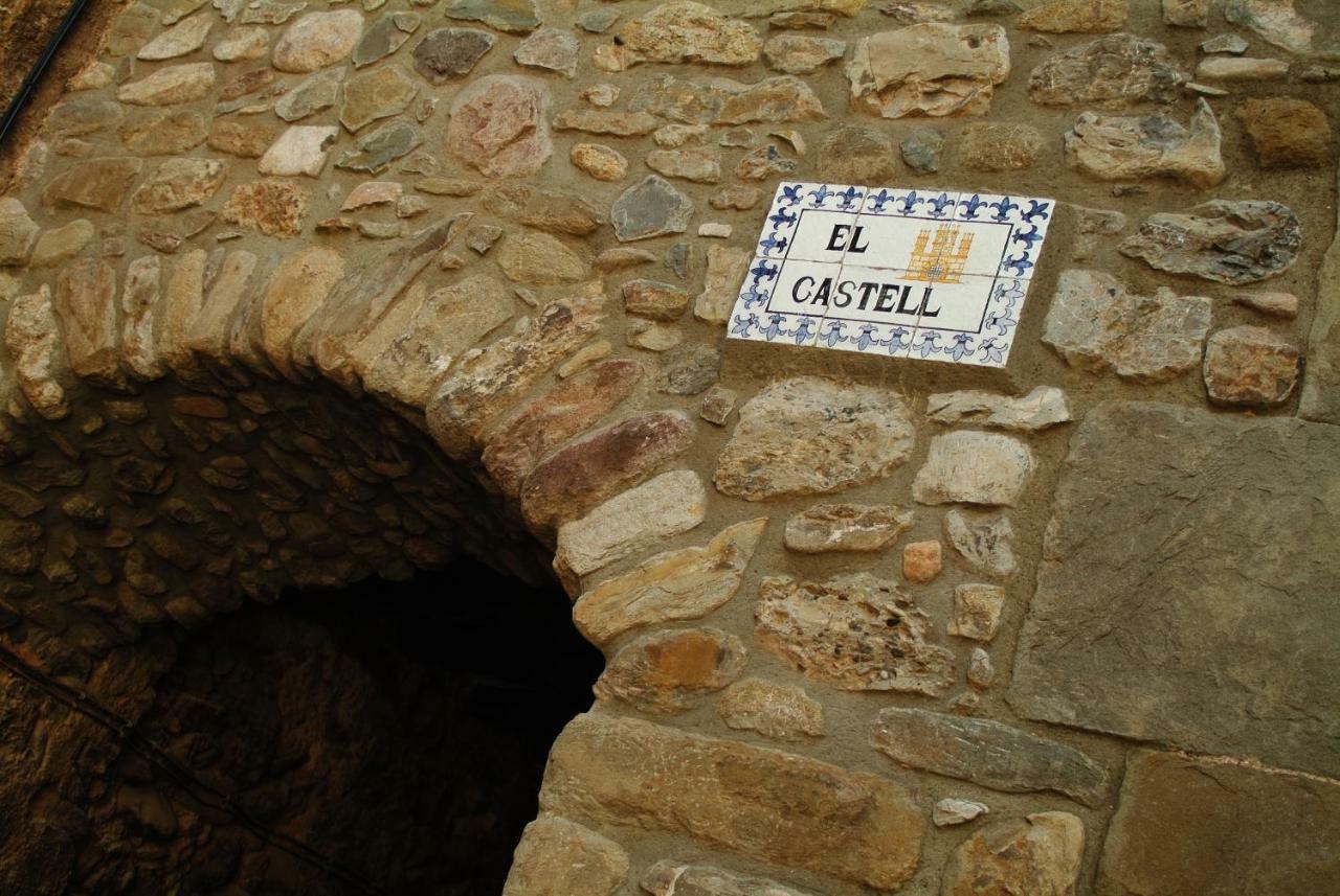 El Castell De La Pobla De Lillet (Adults Only) Villa Kültér fotó