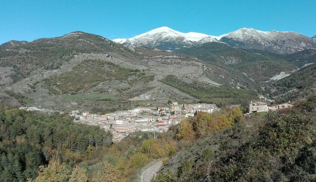 El Castell De La Pobla De Lillet (Adults Only) Villa Kültér fotó